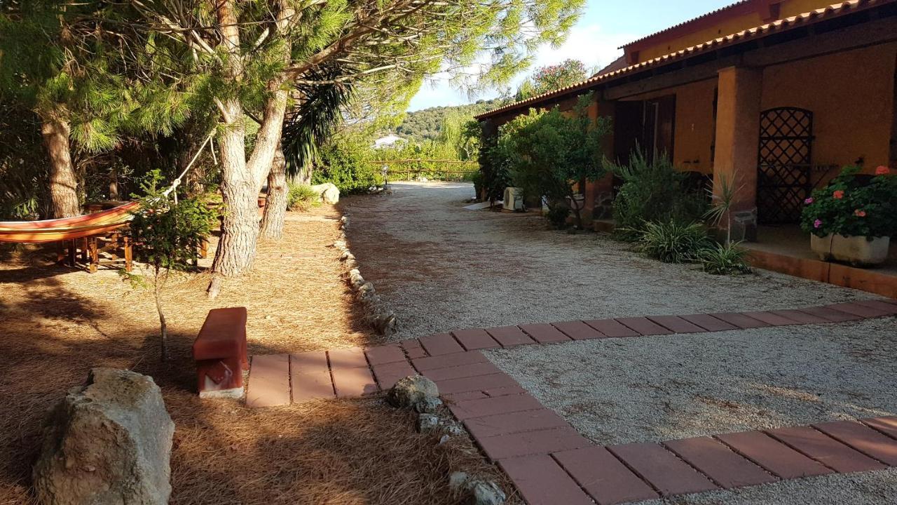 Agriturismo La Barca In Secca Olmedo Eksteriør bilde