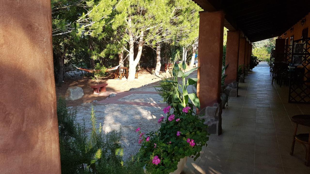 Agriturismo La Barca In Secca Olmedo Eksteriør bilde