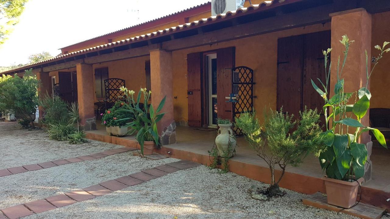 Agriturismo La Barca In Secca Olmedo Eksteriør bilde