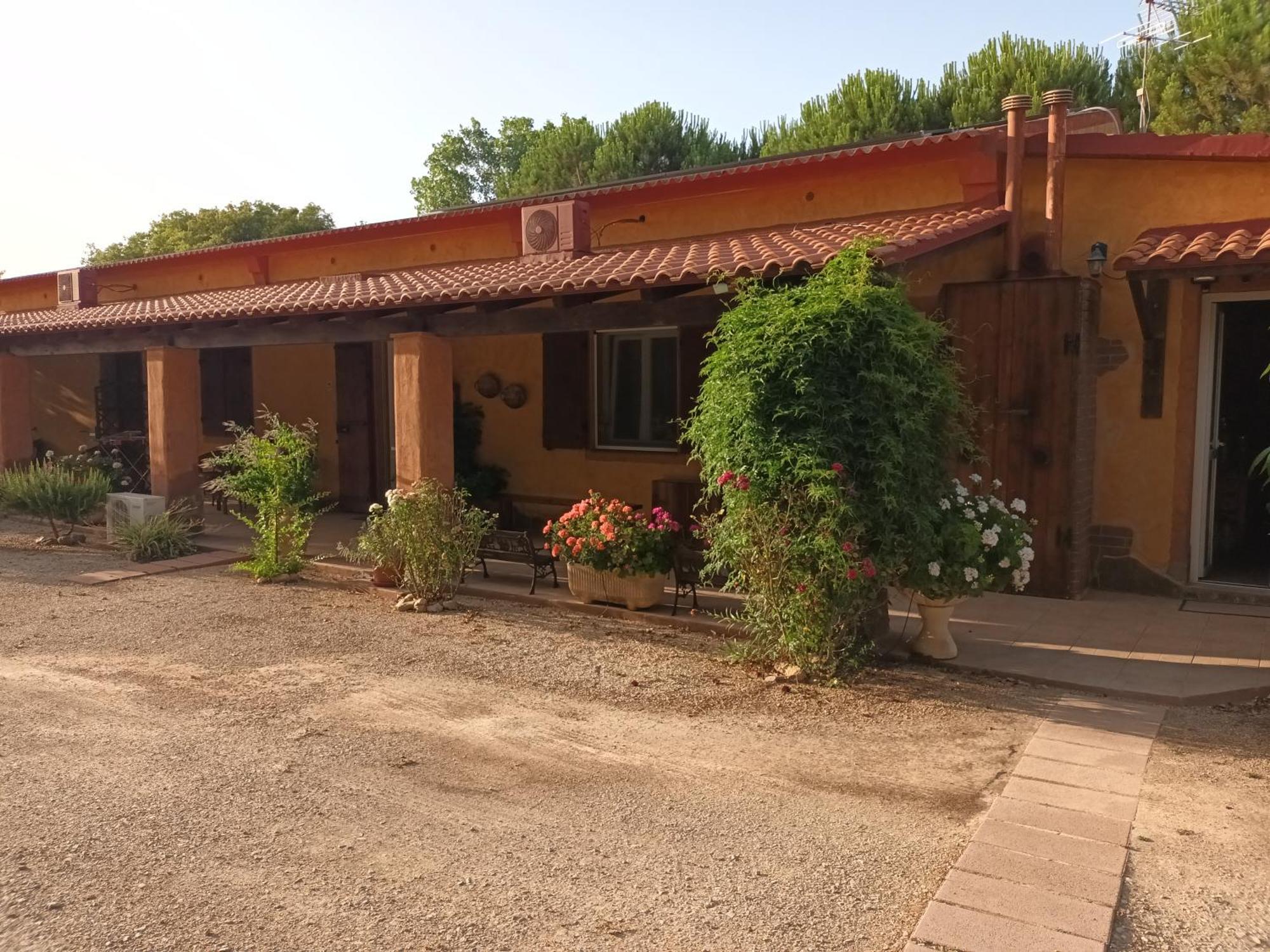 Agriturismo La Barca In Secca Olmedo Eksteriør bilde