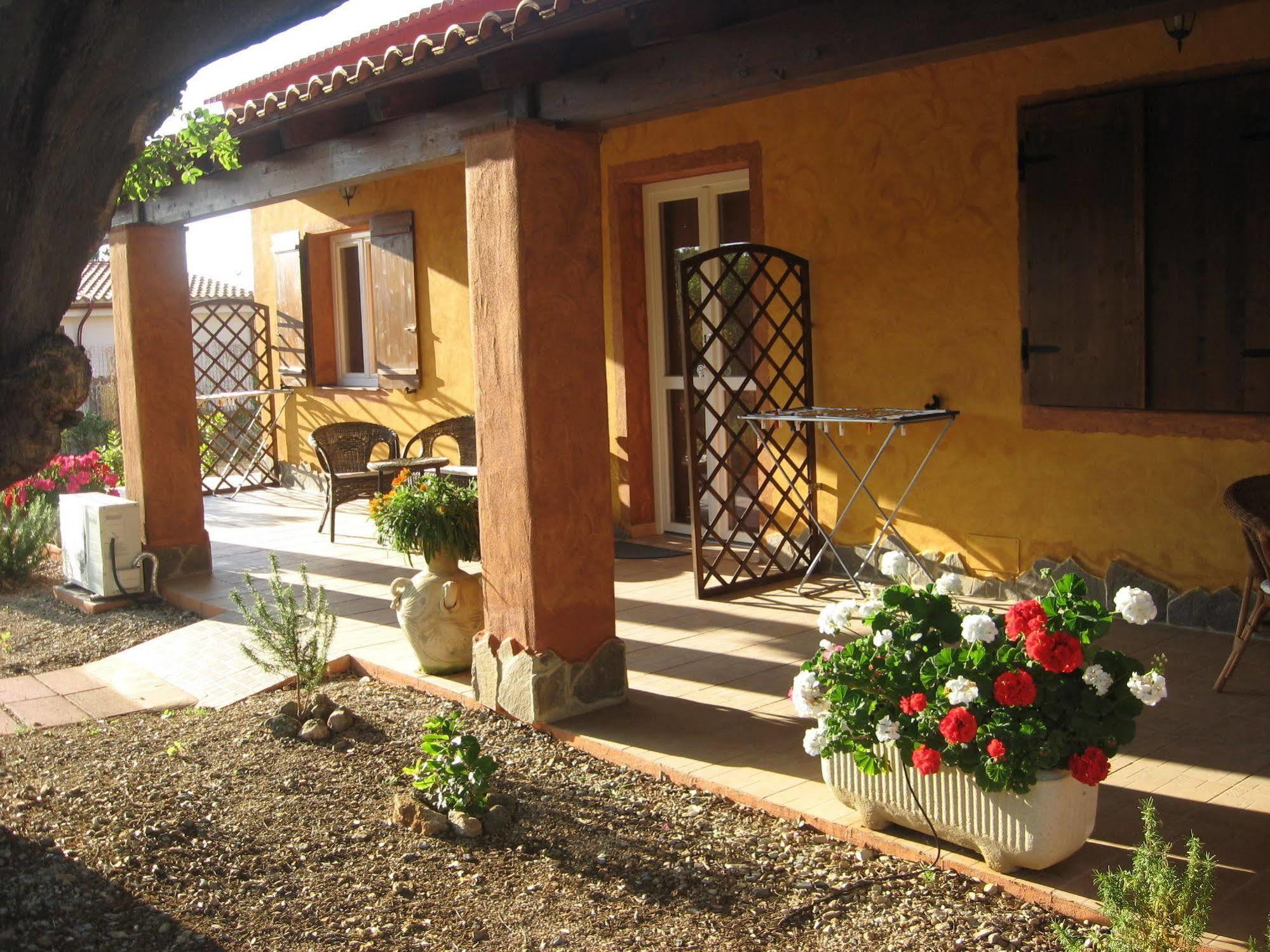 Agriturismo La Barca In Secca Olmedo Eksteriør bilde