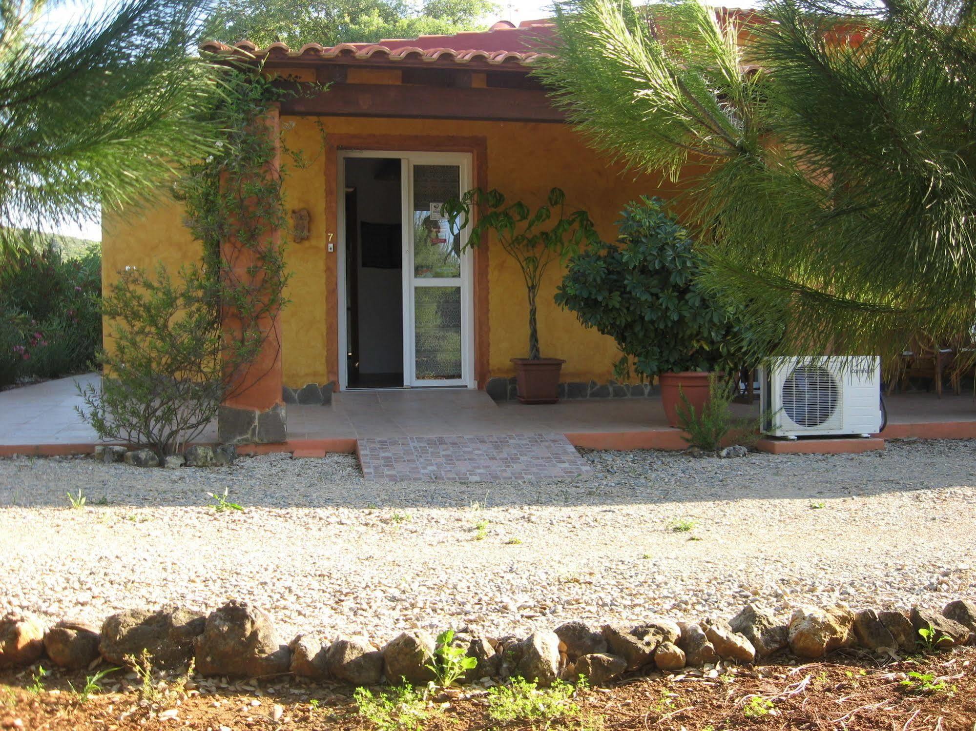 Agriturismo La Barca In Secca Olmedo Eksteriør bilde