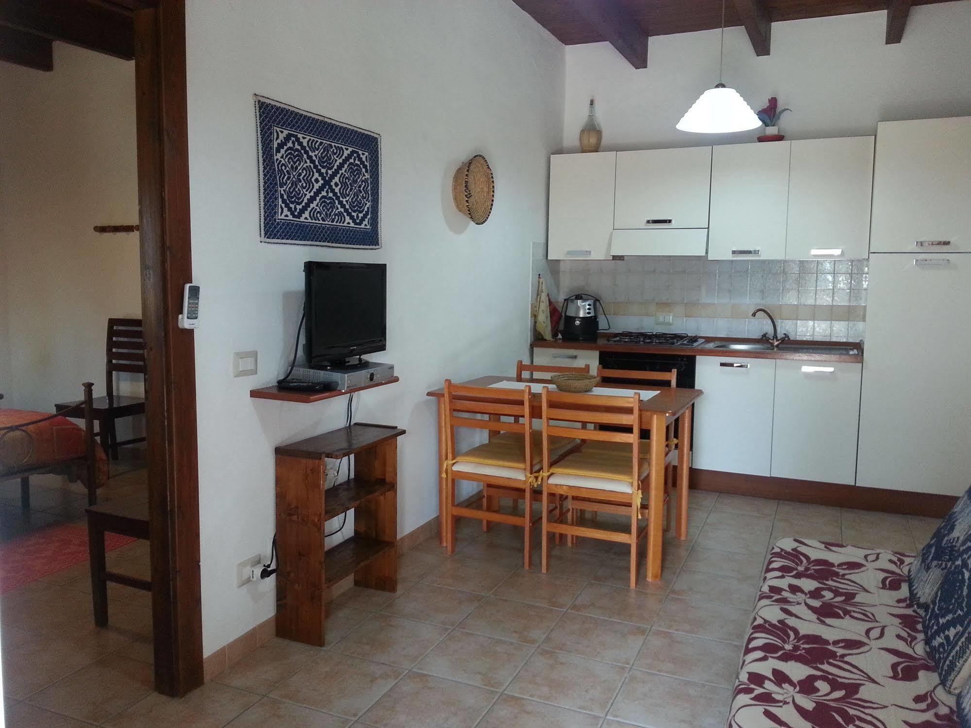 Agriturismo La Barca In Secca Olmedo Eksteriør bilde