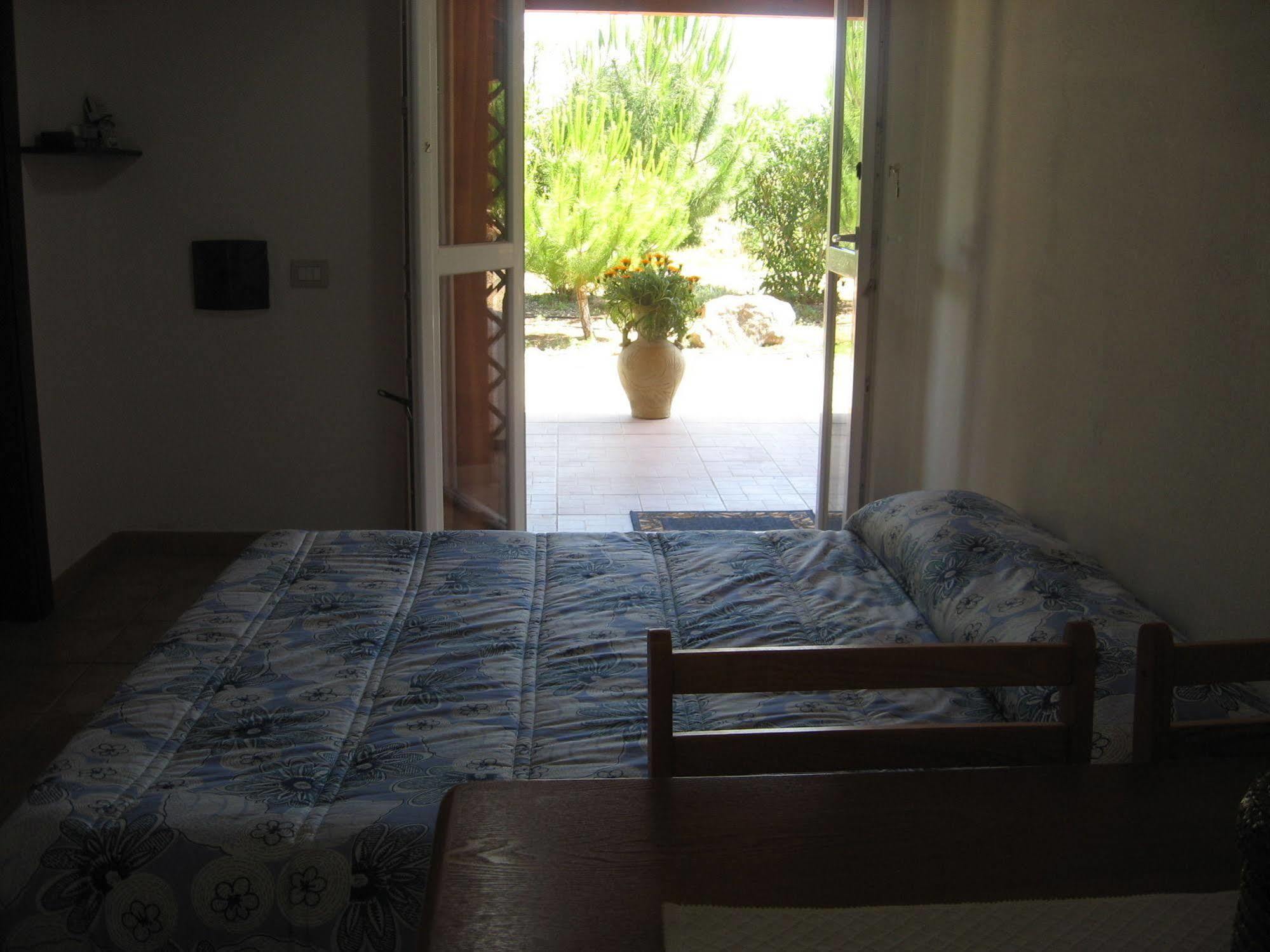 Agriturismo La Barca In Secca Olmedo Eksteriør bilde